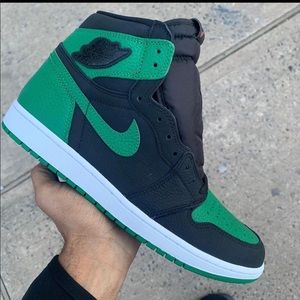 Jordan 1 Pine green